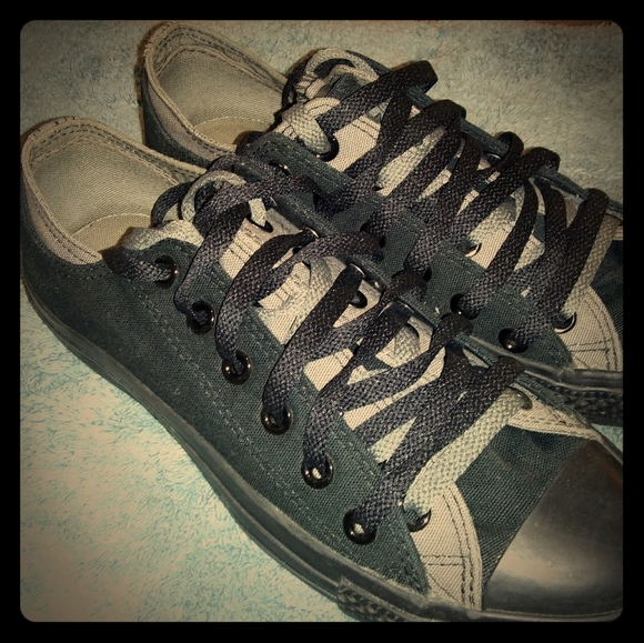 Other - Blk/char converse like new